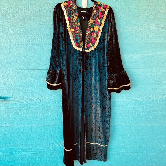 EMERALD GREEN BLUE EMBROIDERED CRUSHED VELVET LONG DUSTER BELL SLEEVES L - Picture 2 of 9